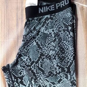 Nike Pro Capri Workout Leggings S
